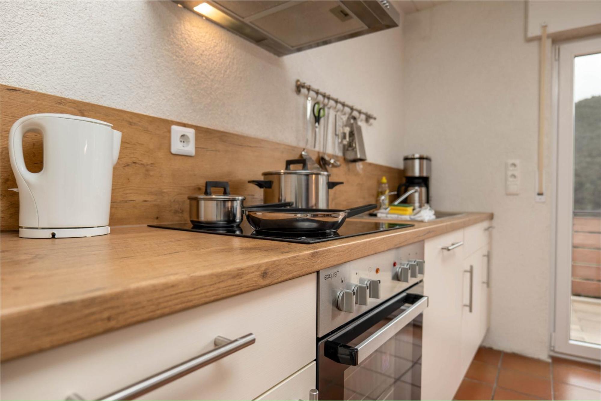 Riesling Appartement For 2 - 4 People - Billiards - Balcony With Mosel View - Parking - Wine Barrel Bar - Fully Equipped Kitchen - Netflix - Waiputv - 3 Km From Cochem Klotten Buitenkant foto
