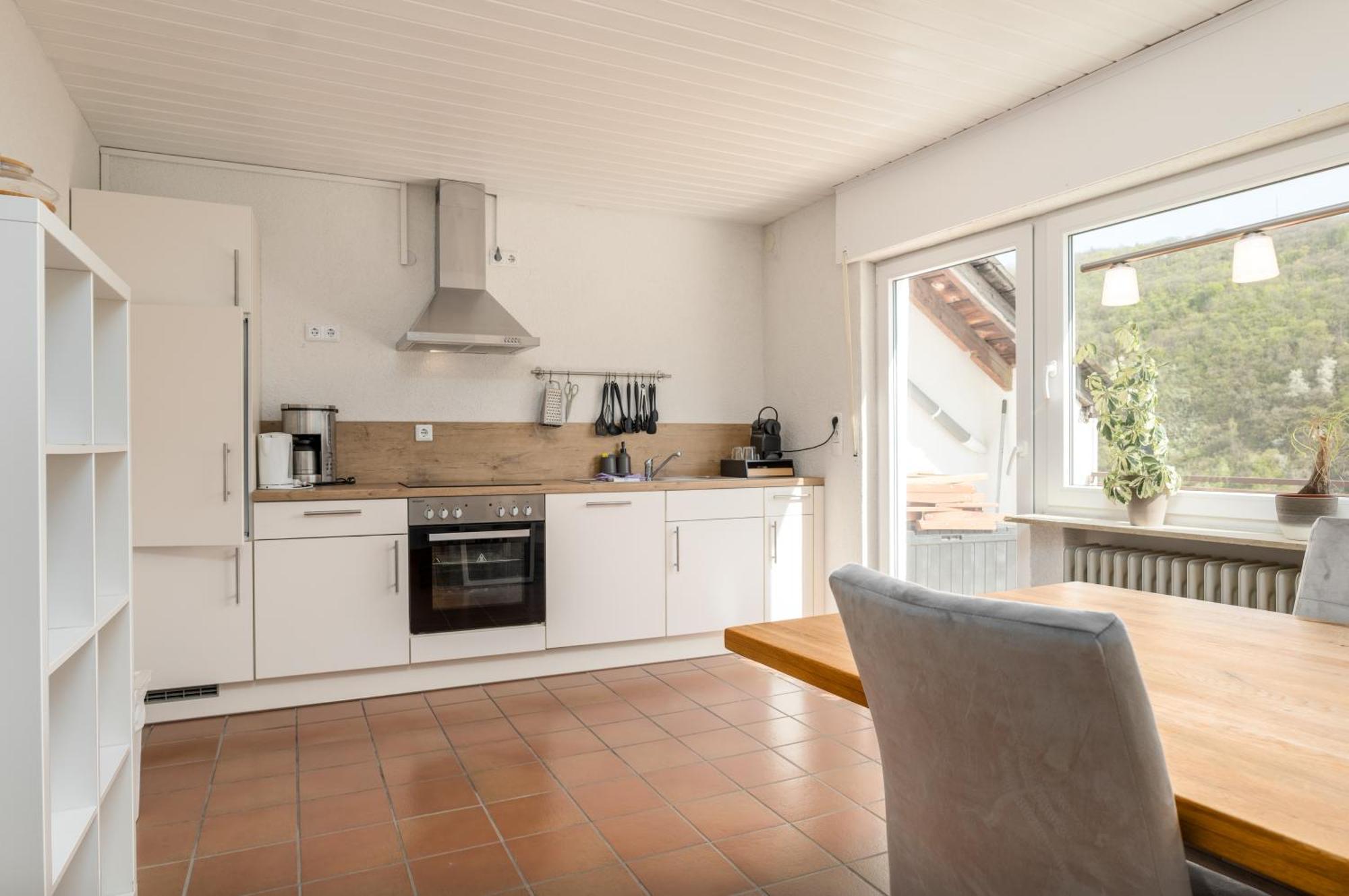 Riesling Appartement For 2 - 4 People - Billiards - Balcony With Mosel View - Parking - Wine Barrel Bar - Fully Equipped Kitchen - Netflix - Waiputv - 3 Km From Cochem Klotten Buitenkant foto