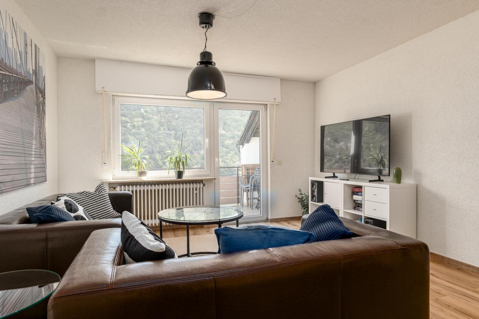 Riesling Appartement For 2 - 4 People - Billiards - Balcony With Mosel View - Parking - Wine Barrel Bar - Fully Equipped Kitchen - Netflix - Waiputv - 3 Km From Cochem Klotten Buitenkant foto